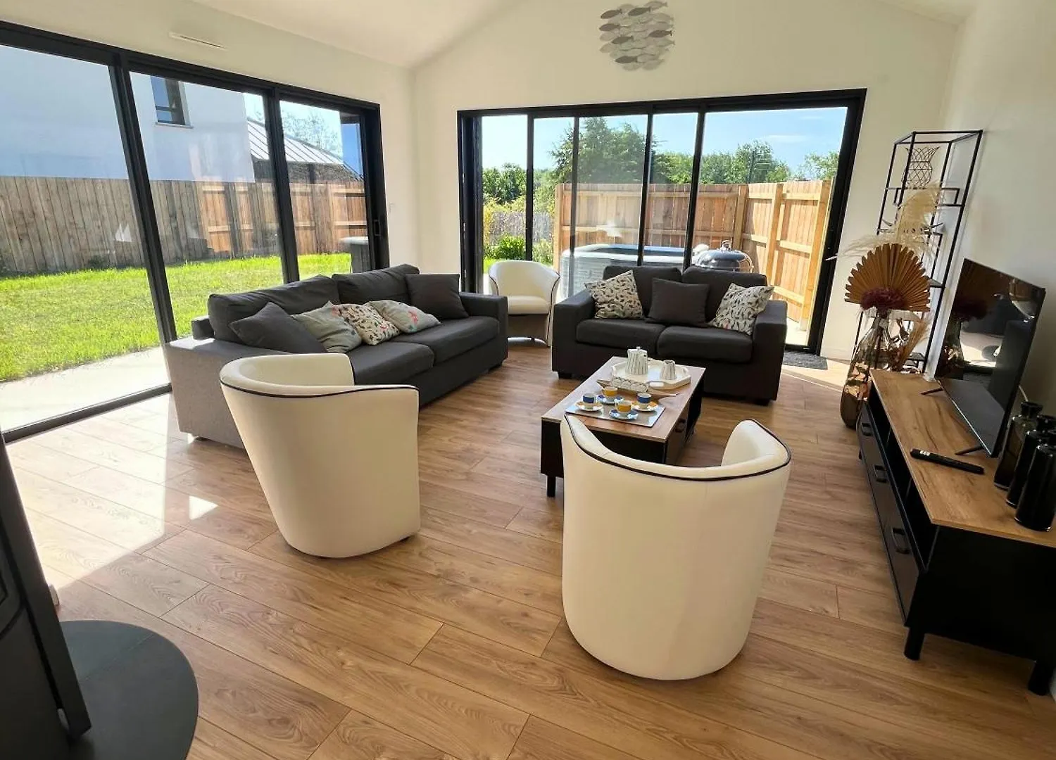 Ideal - Villa, Jaccuzi & Jardin Prive - 1 A 11 Personnes - Proche Plage & Bourg Saint-Lunaire Villa